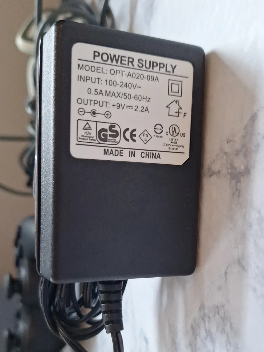 Power Supply Adapter 9V 2.2A - Black